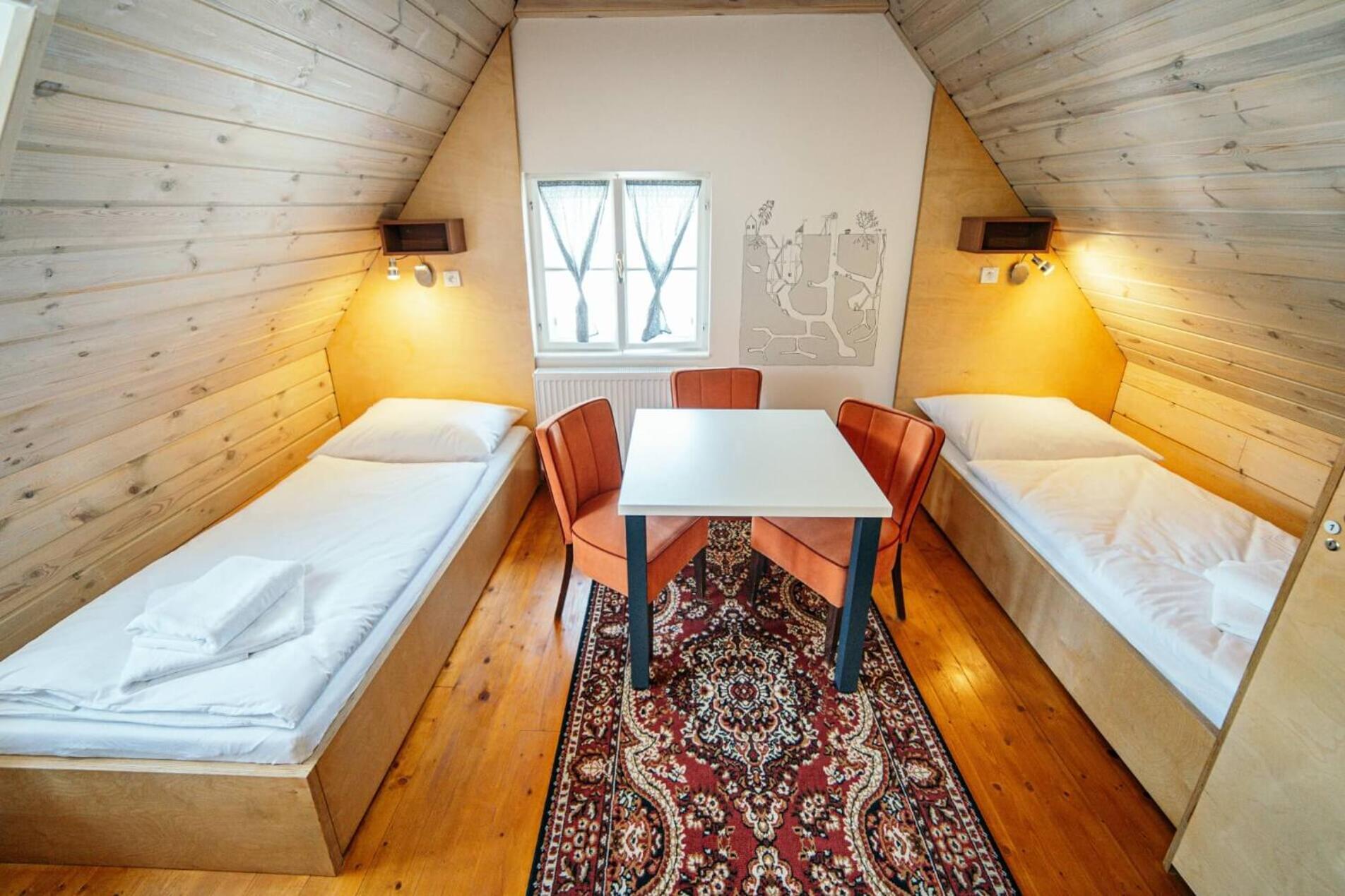 Banská Štiavnica Hostel Cosmopolitan* מראה חיצוני תמונה